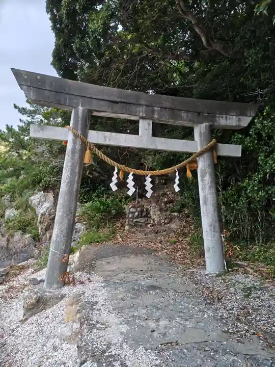 猪鼻湖神社(静岡県)