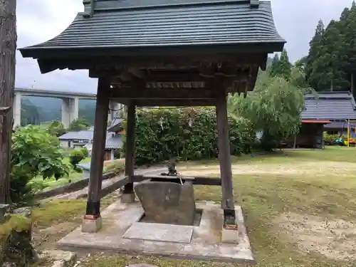 伊射奈伎神社の手水舎