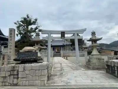 八幡神社の{uncategorized: "未分類", other: "その他", undefined: "問題あり", building: "その他建物", grave: "お墓", sacred_gate: "鳥居", guardian: "狛犬", statue: "像", buddha: "仏像", history: "歴史", nature: "自然", garden: "庭園", animal: "動物", pagoda: "塔", temizu: "手水舎", mountain_gate: "山門・神門", sanctuary: "本殿・本堂", subordinate: "末社・摂社", art: "芸術", scenery: "景色", jizo: "地蔵", ema: "絵馬", goshuin: "御朱印", omikuji: "おみくじ", items: "授与品その他", amulet: "お守り", goshuincho: "御朱印帳", eats: "食事", festival: "お祭り", votive_dance: "神楽", shichigosan: "七五三参", wedding: "結婚式", experience: "体験その他", initially: "初詣", around: "周辺", anti_infection: "感染症対策"}