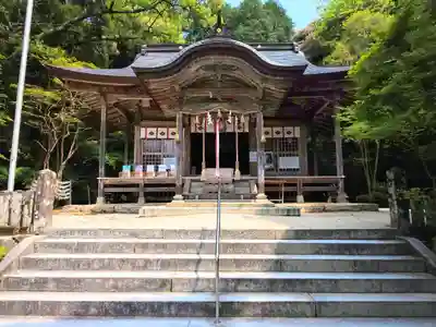 仁比山神社の本殿・本堂
