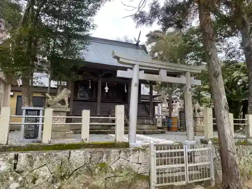 賀集八幡神社の{uncategorized: "未分類", other: "その他", undefined: "問題あり", building: "その他建物", grave: "お墓", sacred_gate: "鳥居", guardian: "狛犬", statue: "像", buddha: "仏像", history: "歴史", nature: "自然", garden: "庭園", animal: "動物", pagoda: "塔", temizu: "手水舎", mountain_gate: "山門・神門", sanctuary: "本殿・本堂", subordinate: "末社・摂社", art: "芸術", scenery: "景色", jizo: "地蔵", ema: "絵馬", goshuin: "御朱印", omikuji: "おみくじ", items: "授与品その他", amulet: "お守り", goshuincho: "御朱印帳", eats: "食事", festival: "お祭り", votive_dance: "神楽", shichigosan: "七五三参", wedding: "結婚式", experience: "体験その他", initially: "初詣", around: "周辺", anti_infection: "感染症対策"}
