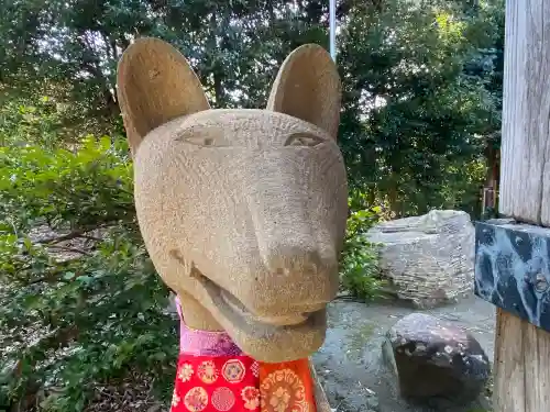 松江城山稲荷神社の{uncategorized: "未分類", other: "その他", undefined: "問題あり", building: "その他建物", grave: "お墓", sacred_gate: "鳥居", guardian: "狛犬", statue: "像", buddha: "仏像", history: "歴史", nature: "自然", garden: "庭園", animal: "動物", pagoda: "塔", temizu: "手水舎", mountain_gate: "山門・神門", sanctuary: "本殿・本堂", subordinate: "末社・摂社", art: "芸術", scenery: "景色", jizo: "地蔵", ema: "絵馬", goshuin: "御朱印", omikuji: "おみくじ", items: "授与品その他", amulet: "お守り", goshuincho: "御朱印帳", eats: "食事", festival: "お祭り", votive_dance: "神楽", shichigosan: "七五三参", wedding: "結婚式", experience: "体験その他", initially: "初詣", around: "周辺", anti_infection: "感染症対策"}