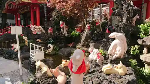 京濱伏見稲荷神社の狛犬