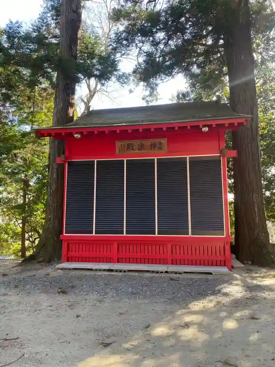高瀧神社の{uncategorized: "未分類", other: "その他", undefined: "問題あり", building: "その他建物", grave: "お墓", sacred_gate: "鳥居", guardian: "狛犬", statue: "像", buddha: "仏像", history: "歴史", nature: "自然", garden: "庭園", animal: "動物", pagoda: "塔", temizu: "手水舎", mountain_gate: "山門・神門", sanctuary: "本殿・本堂", subordinate: "末社・摂社", art: "芸術", scenery: "景色", jizo: "地蔵", ema: "絵馬", goshuin: "御朱印", omikuji: "おみくじ", items: "授与品その他", amulet: "お守り", goshuincho: "御朱印帳", eats: "食事", festival: "お祭り", votive_dance: "神楽", shichigosan: "七五三参", wedding: "結婚式", experience: "体験その他", initially: "初詣", around: "周辺", anti_infection: "感染症対策"}