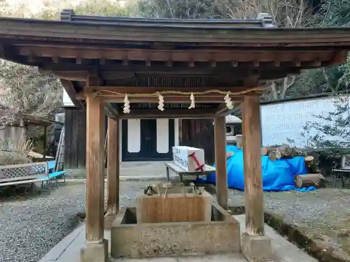 天照大神高座神社の{uncategorized: "未分類", other: "その他", undefined: "問題あり", building: "その他建物", grave: "お墓", sacred_gate: "鳥居", guardian: "狛犬", statue: "像", buddha: "仏像", history: "歴史", nature: "自然", garden: "庭園", animal: "動物", pagoda: "塔", temizu: "手水舎", mountain_gate: "山門・神門", sanctuary: "本殿・本堂", subordinate: "末社・摂社", art: "芸術", scenery: "景色", jizo: "地蔵", ema: "絵馬", goshuin: "御朱印", omikuji: "おみくじ", items: "授与品その他", amulet: "お守り", goshuincho: "御朱印帳", eats: "食事", festival: "お祭り", votive_dance: "神楽", shichigosan: "七五三参", wedding: "結婚式", experience: "体験その他", initially: "初詣", around: "周辺", anti_infection: "感染症対策"}