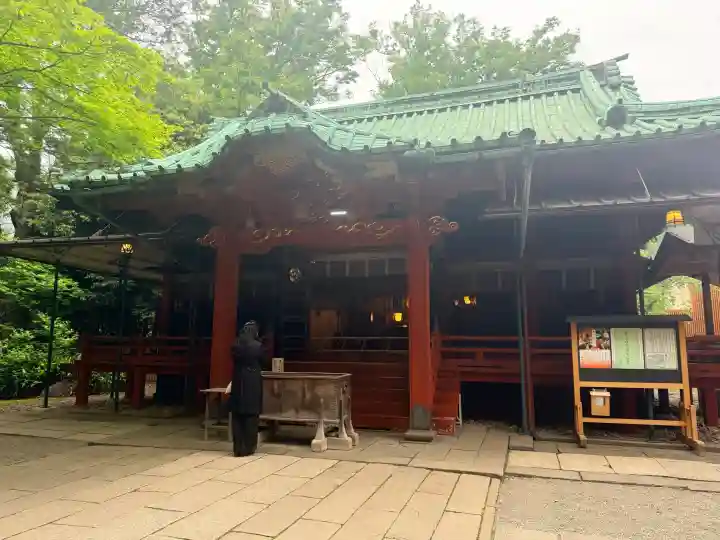 赤坂氷川神社の{uncategorized: "未分類", other: "その他", undefined: "問題あり", building: "その他建物", grave: "お墓", sacred_gate: "鳥居", guardian: "狛犬", statue: "像", buddha: "仏像", history: "歴史", nature: "自然", garden: "庭園", animal: "動物", pagoda: "塔", temizu: "手水舎", mountain_gate: "山門・神門", sanctuary: "本殿・本堂", subordinate: "末社・摂社", art: "芸術", scenery: "景色", jizo: "地蔵", ema: "絵馬", goshuin: "御朱印", omikuji: "おみくじ", items: "授与品その他", amulet: "お守り", goshuincho: "御朱印帳", eats: "食事", festival: "お祭り", votive_dance: "神楽", shichigosan: "七五三参", wedding: "結婚式", experience: "体験その他", initially: "初詣", around: "周辺", anti_infection: "感染症対策"}