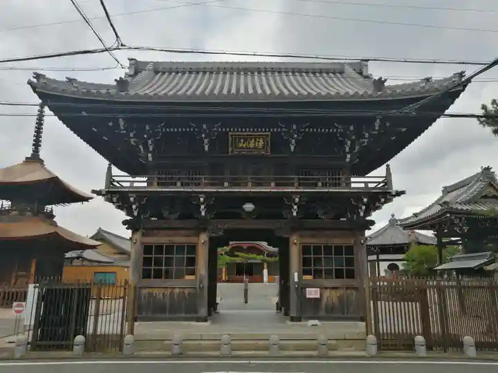 観音寺の山門・神門