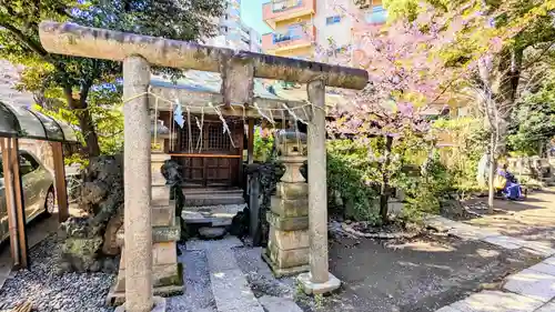 小野照崎神社の鳥居