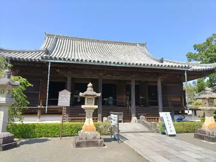 道成寺の本殿・本堂