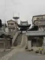 遍照寺の山門・神門