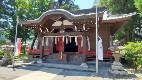 北東本宮小室浅間神社の本殿