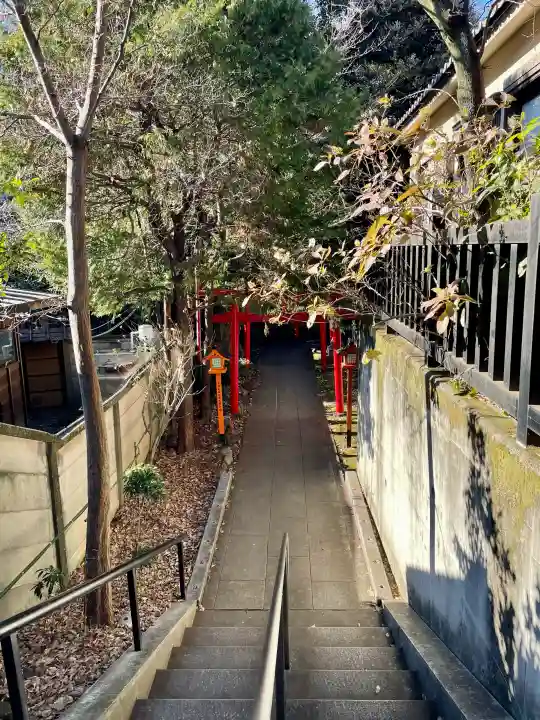 威光稲荷堂の{uncategorized: "未分類", other: "その他", undefined: "問題あり", building: "その他建物", grave: "お墓", sacred_gate: "鳥居", guardian: "狛犬", statue: "像", buddha: "仏像", history: "歴史", nature: "自然", garden: "庭園", animal: "動物", pagoda: "塔", temizu: "手水舎", mountain_gate: "山門・神門", sanctuary: "本殿・本堂", subordinate: "末社・摂社", art: "芸術", scenery: "景色", jizo: "地蔵", ema: "絵馬", goshuin: "御朱印", omikuji: "おみくじ", items: "授与品その他", amulet: "お守り", goshuincho: "御朱印帳", eats: "食事", festival: "お祭り", votive_dance: "神楽", shichigosan: "七五三参", wedding: "結婚式", experience: "体験その他", initially: "初詣", around: "周辺", anti_infection: "感染症対策"}