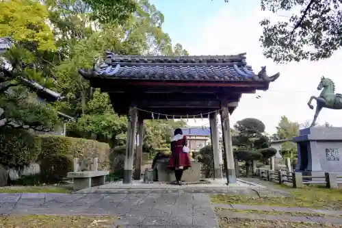 八柱社の{uncategorized: "未分類", other: "その他", undefined: "問題あり", building: "その他建物", grave: "お墓", sacred_gate: "鳥居", guardian: "狛犬", statue: "像", buddha: "仏像", history: "歴史", nature: "自然", garden: "庭園", animal: "動物", pagoda: "塔", temizu: "手水舎", mountain_gate: "山門・神門", sanctuary: "本殿・本堂", subordinate: "末社・摂社", art: "芸術", scenery: "景色", jizo: "地蔵", ema: "絵馬", goshuin: "御朱印", omikuji: "おみくじ", items: "授与品その他", amulet: "お守り", goshuincho: "御朱印帳", eats: "食事", festival: "お祭り", votive_dance: "神楽", shichigosan: "七五三参", wedding: "結婚式", experience: "体験その他", initially: "初詣", around: "周辺", anti_infection: "感染症対策"}