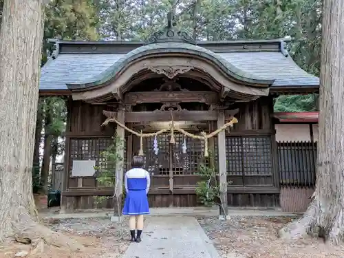 大高日神社の本殿