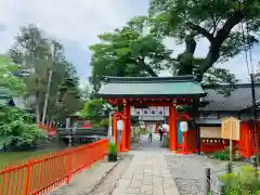 生島足島神社の山門