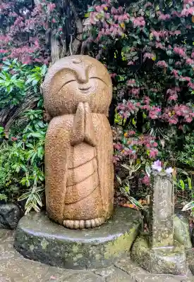 長谷寺の{uncategorized: "未分類", other: "その他", undefined: "問題あり", building: "その他建物", grave: "お墓", sacred_gate: "鳥居", guardian: "狛犬", statue: "像", buddha: "仏像", history: "歴史", nature: "自然", garden: "庭園", animal: "動物", pagoda: "塔", temizu: "手水舎", mountain_gate: "山門・神門", sanctuary: "本殿・本堂", subordinate: "末社・摂社", art: "芸術", scenery: "景色", jizo: "地蔵", ema: "絵馬", goshuin: "御朱印", omikuji: "おみくじ", items: "授与品その他", amulet: "お守り", goshuincho: "御朱印帳", eats: "食事", festival: "お祭り", votive_dance: "神楽", shichigosan: "七五三参", wedding: "結婚式", experience: "体験その他", initially: "初詣", around: "周辺", anti_infection: "感染症対策"}