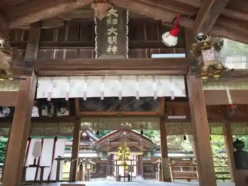 大和神社の本殿