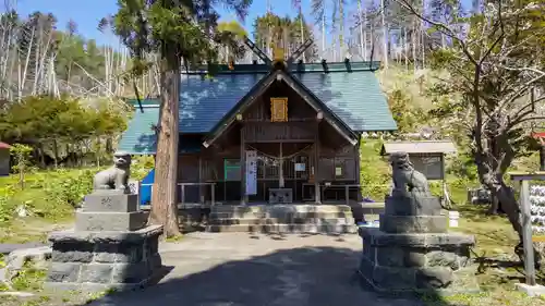 壮瞥神社の本殿