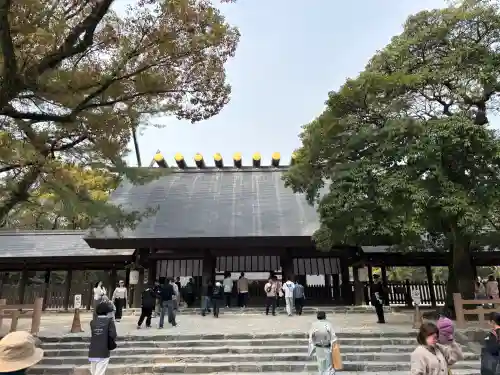 熱田神宮の{uncategorized: "未分類", other: "その他", undefined: "問題あり", building: "その他建物", grave: "お墓", sacred_gate: "鳥居", guardian: "狛犬", statue: "像", buddha: "仏像", history: "歴史", nature: "自然", garden: "庭園", animal: "動物", pagoda: "塔", temizu: "手水舎", mountain_gate: "山門・神門", sanctuary: "本殿・本堂", subordinate: "末社・摂社", art: "芸術", scenery: "景色", jizo: "地蔵", ema: "絵馬", goshuin: "御朱印", omikuji: "おみくじ", items: "授与品その他", amulet: "お守り", goshuincho: "御朱印帳", eats: "食事", festival: "お祭り", votive_dance: "神楽", shichigosan: "七五三参", wedding: "結婚式", experience: "体験その他", initially: "初詣", around: "周辺", anti_infection: "感染症対策"}