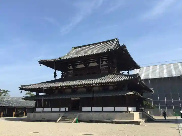法隆寺の本殿・本堂
