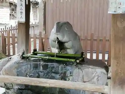 調神社の手水舎