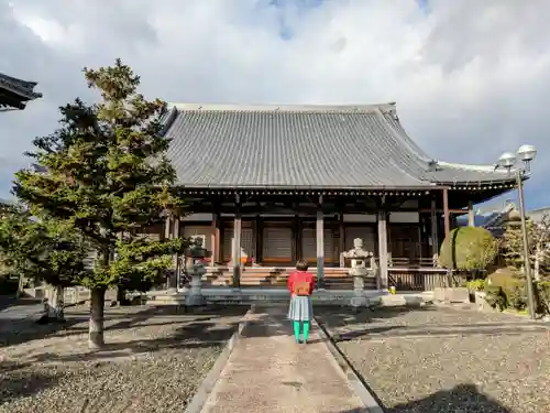 遍崇寺の本殿・本堂