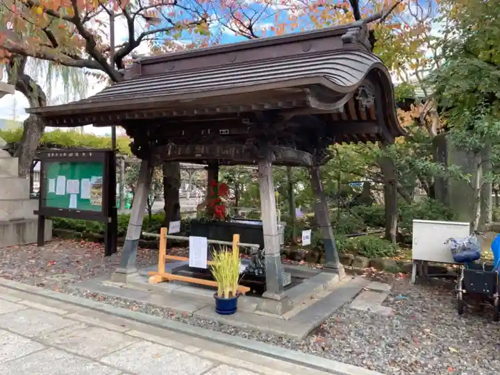 西新井大師総持寺の手水舎