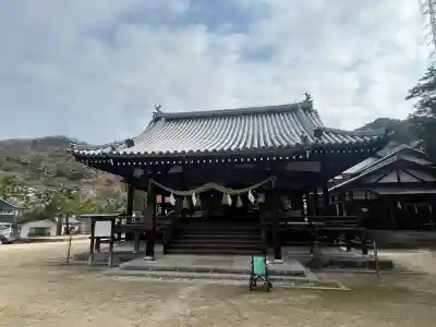 坂八幡神社の{uncategorized: "未分類", other: "その他", undefined: "問題あり", building: "その他建物", grave: "お墓", sacred_gate: "鳥居", guardian: "狛犬", statue: "像", buddha: "仏像", history: "歴史", nature: "自然", garden: "庭園", animal: "動物", pagoda: "塔", temizu: "手水舎", mountain_gate: "山門・神門", sanctuary: "本殿・本堂", subordinate: "末社・摂社", art: "芸術", scenery: "景色", jizo: "地蔵", ema: "絵馬", goshuin: "御朱印", omikuji: "おみくじ", items: "授与品その他", amulet: "お守り", goshuincho: "御朱印帳", eats: "食事", festival: "お祭り", votive_dance: "神楽", shichigosan: "七五三参", wedding: "結婚式", experience: "体験その他", initially: "初詣", around: "周辺", anti_infection: "感染症対策"}