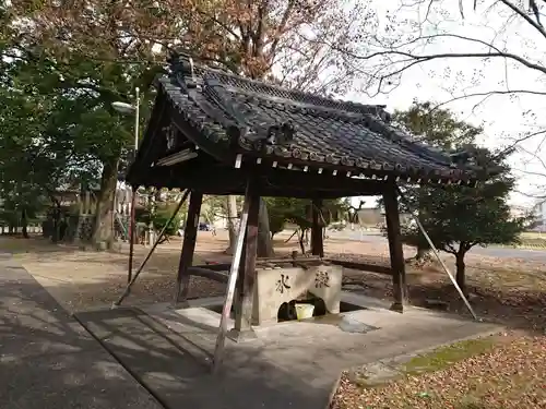 洞神社の手水