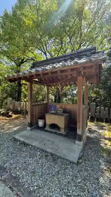 飯神社の{uncategorized: "未分類", other: "その他", undefined: "問題あり", building: "その他建物", grave: "お墓", sacred_gate: "鳥居", guardian: "狛犬", statue: "像", buddha: "仏像", history: "歴史", nature: "自然", garden: "庭園", animal: "動物", pagoda: "塔", temizu: "手水舎", mountain_gate: "山門・神門", sanctuary: "本殿・本堂", subordinate: "末社・摂社", art: "芸術", scenery: "景色", jizo: "地蔵", ema: "絵馬", goshuin: "御朱印", omikuji: "おみくじ", items: "授与品その他", amulet: "お守り", goshuincho: "御朱印帳", eats: "食事", festival: "お祭り", votive_dance: "神楽", shichigosan: "七五三参", wedding: "結婚式", experience: "体験その他", initially: "初詣", around: "周辺", anti_infection: "感染症対策"}