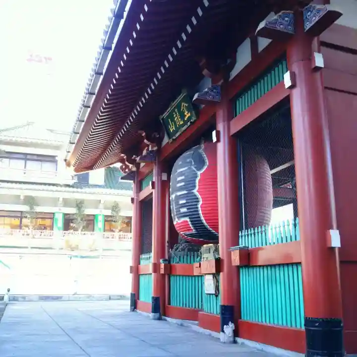 浅草寺の{uncategorized: "未分類", other: "その他", undefined: "問題あり", building: "その他建物", grave: "お墓", sacred_gate: "鳥居", guardian: "狛犬", statue: "像", buddha: "仏像", history: "歴史", nature: "自然", garden: "庭園", animal: "動物", pagoda: "塔", temizu: "手水舎", mountain_gate: "山門・神門", sanctuary: "本殿・本堂", subordinate: "末社・摂社", art: "芸術", scenery: "景色", jizo: "地蔵", ema: "絵馬", goshuin: "御朱印", omikuji: "おみくじ", items: "授与品その他", amulet: "お守り", goshuincho: "御朱印帳", eats: "食事", festival: "お祭り", votive_dance: "神楽", shichigosan: "七五三参", wedding: "結婚式", experience: "体験その他", initially: "初詣", around: "周辺", anti_infection: "感染症対策"}