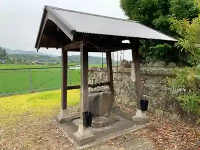 神明神社の手水舎