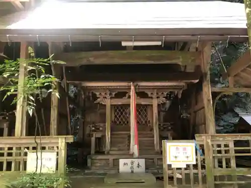 岩戸落葉神社の末社・摂社