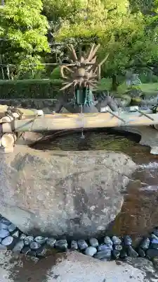 関西出雲久多美神社の{uncategorized: "未分類", other: "その他", undefined: "問題あり", building: "その他建物", grave: "お墓", sacred_gate: "鳥居", guardian: "狛犬", statue: "像", buddha: "仏像", history: "歴史", nature: "自然", garden: "庭園", animal: "動物", pagoda: "塔", temizu: "手水舎", mountain_gate: "山門・神門", sanctuary: "本殿・本堂", subordinate: "末社・摂社", art: "芸術", scenery: "景色", jizo: "地蔵", ema: "絵馬", goshuin: "御朱印", omikuji: "おみくじ", items: "授与品その他", amulet: "お守り", goshuincho: "御朱印帳", eats: "食事", festival: "お祭り", votive_dance: "神楽", shichigosan: "七五三参", wedding: "結婚式", experience: "体験その他", initially: "初詣", around: "周辺", anti_infection: "感染症対策"}