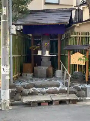 道玄坂地蔵尊の{uncategorized: "未分類", other: "その他", undefined: "問題あり", building: "その他建物", grave: "お墓", sacred_gate: "鳥居", guardian: "狛犬", statue: "像", buddha: "仏像", history: "歴史", nature: "自然", garden: "庭園", animal: "動物", pagoda: "塔", temizu: "手水舎", mountain_gate: "山門・神門", sanctuary: "本殿・本堂", subordinate: "末社・摂社", art: "芸術", scenery: "景色", jizo: "地蔵", ema: "絵馬", goshuin: "御朱印", omikuji: "おみくじ", items: "授与品その他", amulet: "お守り", goshuincho: "御朱印帳", eats: "食事", festival: "お祭り", votive_dance: "神楽", shichigosan: "七五三参", wedding: "結婚式", experience: "体験その他", initially: "初詣", around: "周辺", anti_infection: "感染症対策"}