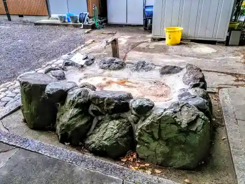 世木神社の手水舎