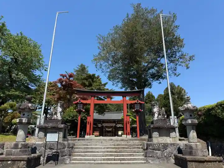 諏訪神社の{uncategorized: "未分類", other: "その他", undefined: "問題あり", building: "その他建物", grave: "お墓", sacred_gate: "鳥居", guardian: "狛犬", statue: "像", buddha: "仏像", history: "歴史", nature: "自然", garden: "庭園", animal: "動物", pagoda: "塔", temizu: "手水舎", mountain_gate: "山門・神門", sanctuary: "本殿・本堂", subordinate: "末社・摂社", art: "芸術", scenery: "景色", jizo: "地蔵", ema: "絵馬", goshuin: "御朱印", omikuji: "おみくじ", items: "授与品その他", amulet: "お守り", goshuincho: "御朱印帳", eats: "食事", festival: "お祭り", votive_dance: "神楽", shichigosan: "七五三参", wedding: "結婚式", experience: "体験その他", initially: "初詣", around: "周辺", anti_infection: "感染症対策"}