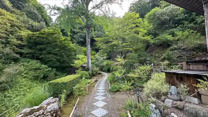 秩父札所三十二番 法性寺の庭園