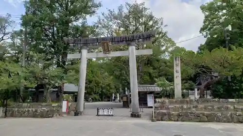 闘鶏神社の鳥居