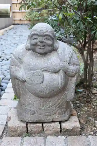 【閉業】小石川大神宮の像