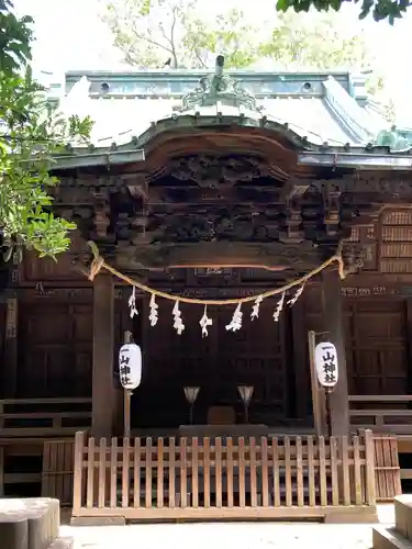 一山神社の本殿