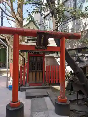 銀杏岡八幡神社の末社・摂社