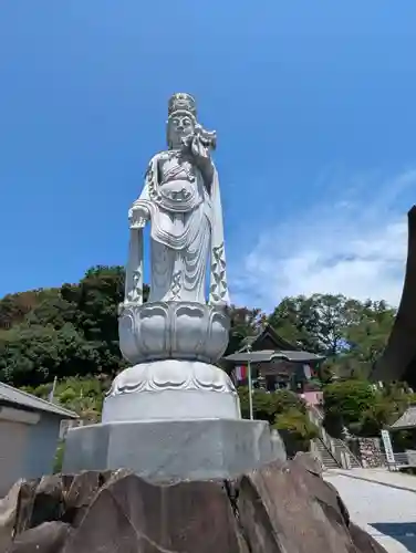 埼玉厄除け開運大師・龍泉寺（切り絵御朱印発祥の寺）(埼玉県)