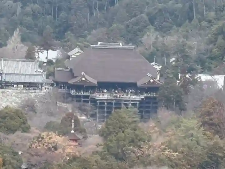 豊国廟(豊国神社飛地境内)の{uncategorized: "未分類", other: "その他", undefined: "問題あり", building: "その他建物", grave: "お墓", sacred_gate: "鳥居", guardian: "狛犬", statue: "像", buddha: "仏像", history: "歴史", nature: "自然", garden: "庭園", animal: "動物", pagoda: "塔", temizu: "手水舎", mountain_gate: "山門・神門", sanctuary: "本殿・本堂", subordinate: "末社・摂社", art: "芸術", scenery: "景色", jizo: "地蔵", ema: "絵馬", goshuin: "御朱印", omikuji: "おみくじ", items: "授与品その他", amulet: "お守り", goshuincho: "御朱印帳", eats: "食事", festival: "お祭り", votive_dance: "神楽", shichigosan: "七五三参", wedding: "結婚式", experience: "体験その他", initially: "初詣", around: "周辺", anti_infection: "感染症対策"}