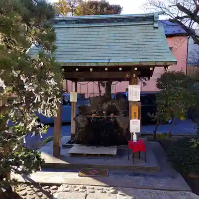 小岩神社の手水舎