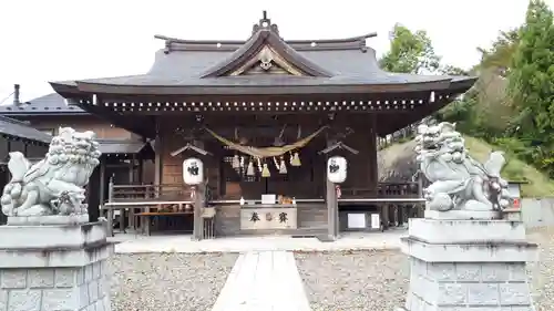 熊野三社の本殿