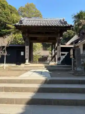 円覚寺の{uncategorized: "未分類", other: "その他", undefined: "問題あり", building: "その他建物", grave: "お墓", sacred_gate: "鳥居", guardian: "狛犬", statue: "像", buddha: "仏像", history: "歴史", nature: "自然", garden: "庭園", animal: "動物", pagoda: "塔", temizu: "手水舎", mountain_gate: "山門・神門", sanctuary: "本殿・本堂", subordinate: "末社・摂社", art: "芸術", scenery: "景色", jizo: "地蔵", ema: "絵馬", goshuin: "御朱印", omikuji: "おみくじ", items: "授与品その他", amulet: "お守り", goshuincho: "御朱印帳", eats: "食事", festival: "お祭り", votive_dance: "神楽", shichigosan: "七五三参", wedding: "結婚式", experience: "体験その他", initially: "初詣", around: "周辺", anti_infection: "感染症対策"}