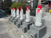 浄念寺の{uncategorized: "未分類", other: "その他", undefined: "問題あり", building: "その他建物", grave: "お墓", sacred_gate: "鳥居", guardian: "狛犬", statue: "像", buddha: "仏像", history: "歴史", nature: "自然", garden: "庭園", animal: "動物", pagoda: "塔", temizu: "手水舎", mountain_gate: "山門・神門", sanctuary: "本殿・本堂", subordinate: "末社・摂社", art: "芸術", scenery: "景色", jizo: "地蔵", ema: "絵馬", goshuin: "御朱印", omikuji: "おみくじ", items: "授与品その他", amulet: "お守り", goshuincho: "御朱印帳", eats: "食事", festival: "お祭り", votive_dance: "神楽", shichigosan: "七五三参", wedding: "結婚式", experience: "体験その他", initially: "初詣", around: "周辺", anti_infection: "感染症対策"}