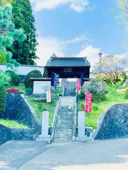江畔寺の{uncategorized: "未分類", other: "その他", undefined: "問題あり", building: "その他建物", grave: "お墓", sacred_gate: "鳥居", guardian: "狛犬", statue: "像", buddha: "仏像", history: "歴史", nature: "自然", garden: "庭園", animal: "動物", pagoda: "塔", temizu: "手水舎", mountain_gate: "山門・神門", sanctuary: "本殿・本堂", subordinate: "末社・摂社", art: "芸術", scenery: "景色", jizo: "地蔵", ema: "絵馬", goshuin: "御朱印", omikuji: "おみくじ", items: "授与品その他", amulet: "お守り", goshuincho: "御朱印帳", eats: "食事", festival: "お祭り", votive_dance: "神楽", shichigosan: "七五三参", wedding: "結婚式", experience: "体験その他", initially: "初詣", around: "周辺", anti_infection: "感染症対策"}