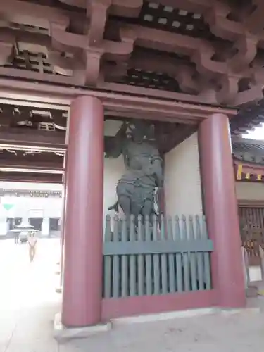 川崎大師（平間寺）の像